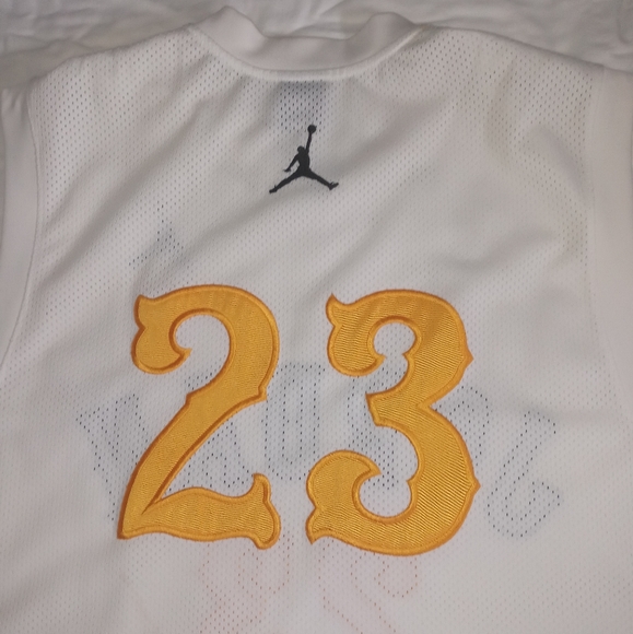 Jordan #23 Jersey - Picture 4 of 4